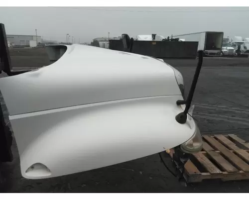 INTERNATIONAL 4400 2002-2009 HOOD
