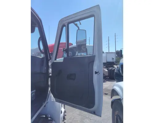 INTERNATIONAL 4400 2002-2020 DOOR ASSEMBLY, FRONT