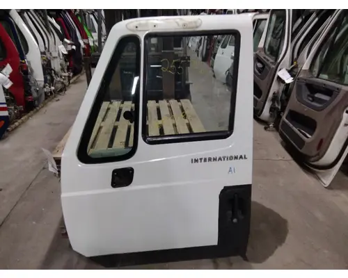 INTERNATIONAL 4400 2002-2020 DOOR ASSEMBLY, FRONT