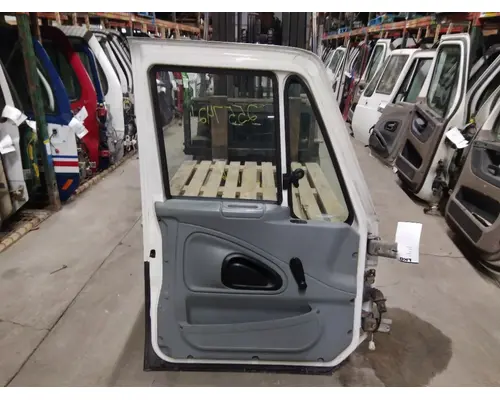 INTERNATIONAL 4400 2002-2020 DOOR ASSEMBLY, FRONT