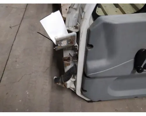 INTERNATIONAL 4400 2002-2020 DOOR ASSEMBLY, FRONT