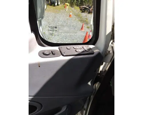 INTERNATIONAL 4400 2002-2020 DOOR ASSEMBLY, FRONT