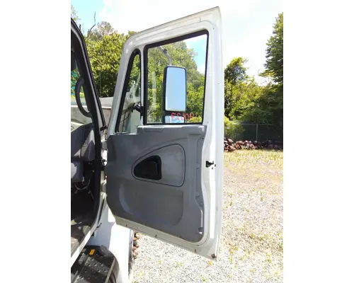 INTERNATIONAL 4400 2002-2020 DOOR ASSEMBLY, FRONT