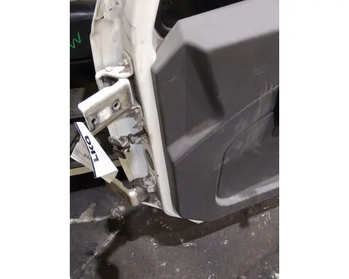 INTERNATIONAL 4400 2002-2020 DOOR ASSEMBLY, FRONT
