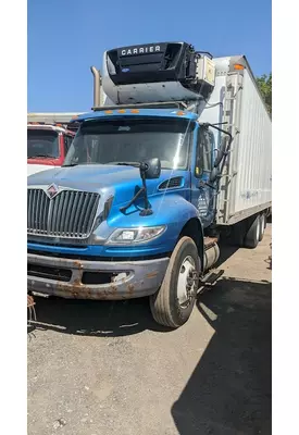 INTERNATIONAL 4400 LP Complete Vehicle