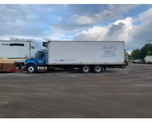 INTERNATIONAL 4400 LP Complete Vehicle