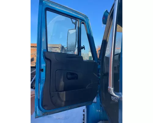 INTERNATIONAL 4400 LP Door Assembly, Front