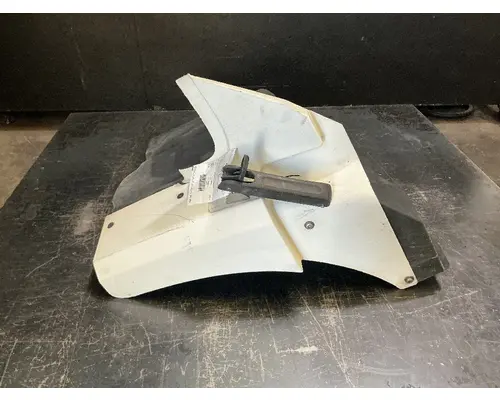 INTERNATIONAL 4400 LP Fender Extension