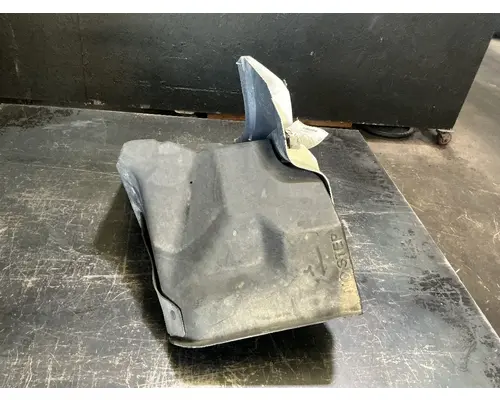 INTERNATIONAL 4400 LP Fender Extension