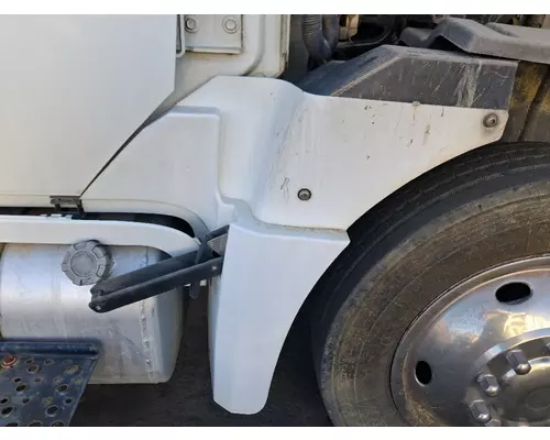 INTERNATIONAL 4400 LP Fender Extension