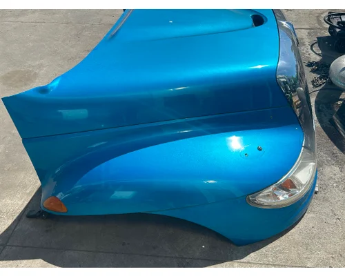 INTERNATIONAL 4400 LP Hood