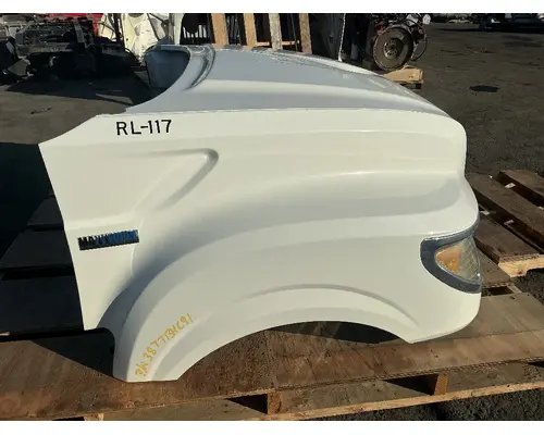 INTERNATIONAL 4400 LP Hood