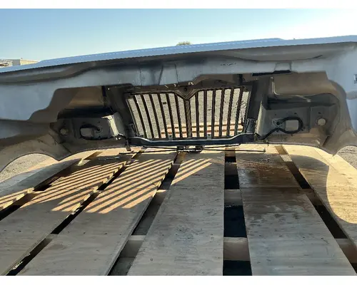 INTERNATIONAL 4400 LP Hood