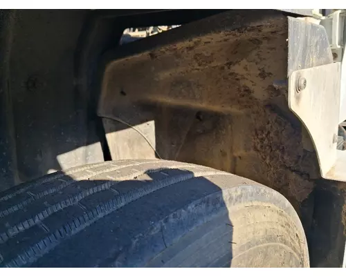 INTERNATIONAL 4400 LP Inner Fender