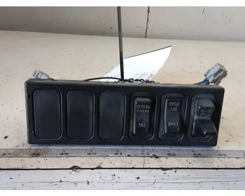 INTERNATIONAL 4400 124 Switch Components