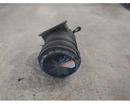 INTERNATIONAL 4400 AIR CLEANER