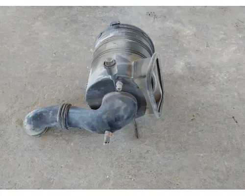 INTERNATIONAL 4400 AIR CLEANER