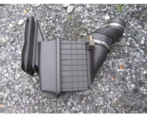 INTERNATIONAL 4400 AIR CLEANER