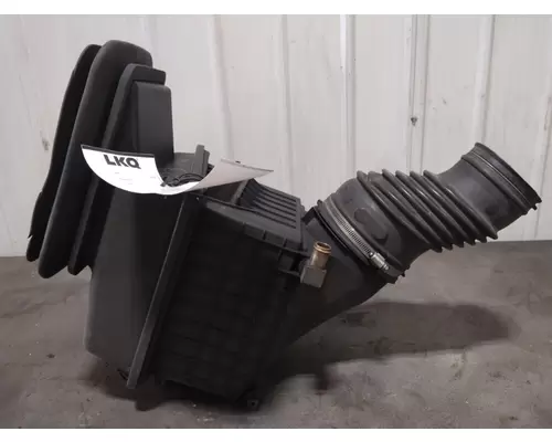 INTERNATIONAL 4400 AIR CLEANER