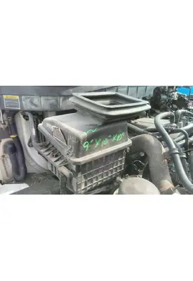 INTERNATIONAL 4400 AIR CLEANER