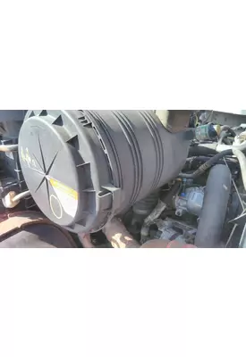 INTERNATIONAL 4400 AIR CLEANER