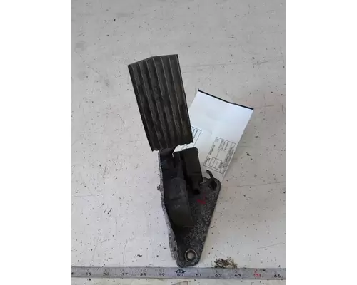 INTERNATIONAL 4400 Accelerator Parts