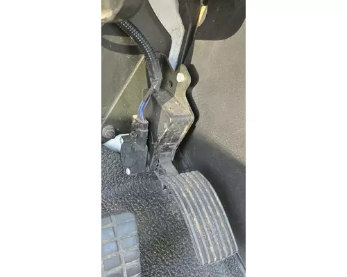 INTERNATIONAL 4400 Accelerator Pedal