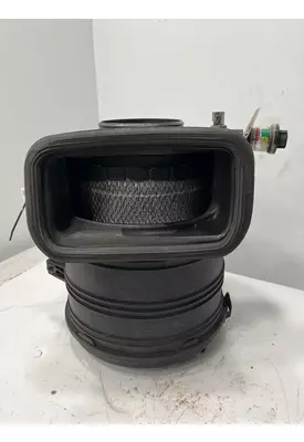 INTERNATIONAL 4400 Air Cleaner