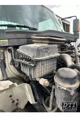 INTERNATIONAL 4400 Air Cleaner