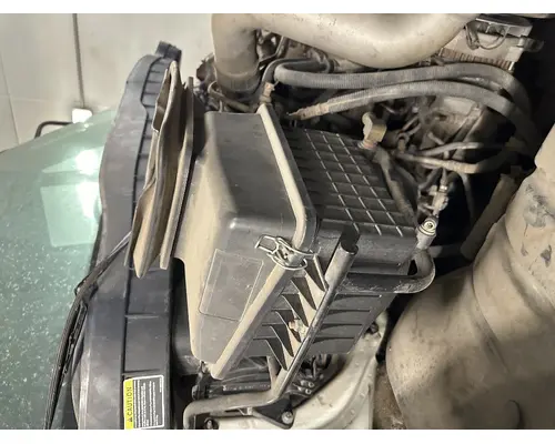 INTERNATIONAL 4400 Air Cleaner