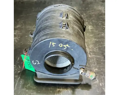 INTERNATIONAL 4400 Air Cleaner