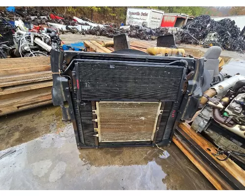 INTERNATIONAL 4400 Air Conditioner Condenser