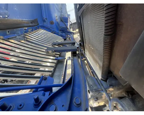 INTERNATIONAL 4400 Air Conditioner Condenser