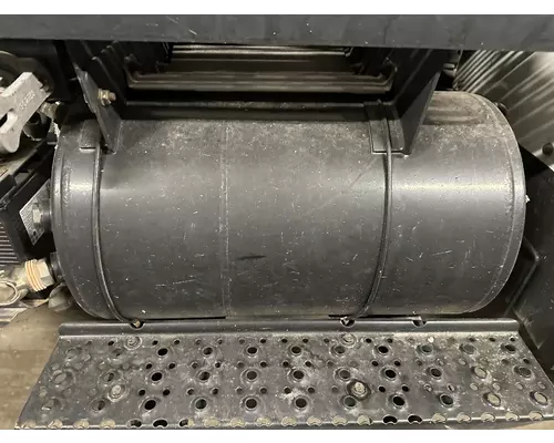 INTERNATIONAL 4400 Air Tank