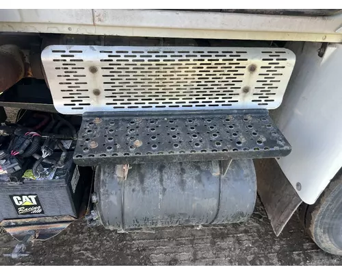 INTERNATIONAL 4400 Air Tank