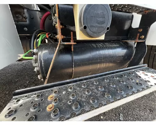 INTERNATIONAL 4400 Air Tank