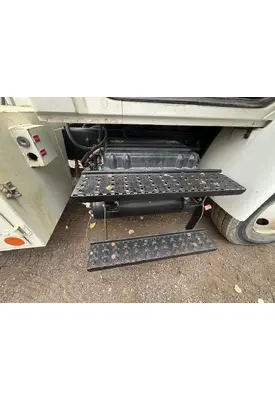 INTERNATIONAL 4400 Air Tank