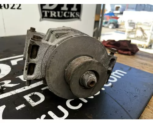INTERNATIONAL 4400 Alternator