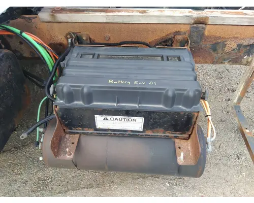 INTERNATIONAL 4400 BATTERY BOX