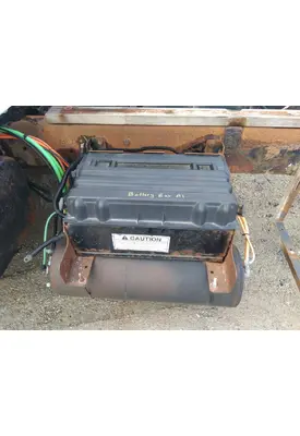 INTERNATIONAL 4400 BATTERY BOX