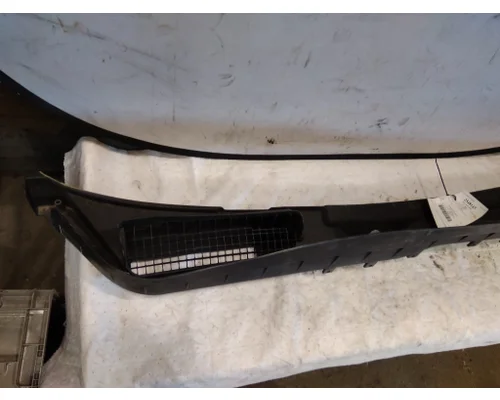 INTERNATIONAL 4400 BODY PARTS, MISC.