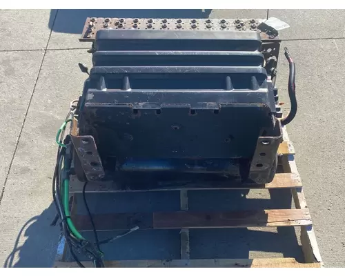 INTERNATIONAL 4400 Battery Box