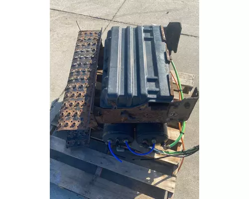 INTERNATIONAL 4400 Battery Box