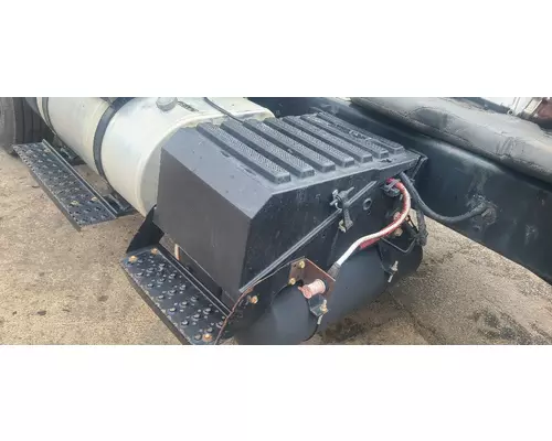 INTERNATIONAL 4400 Battery Box