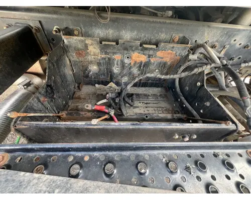 INTERNATIONAL 4400 Battery Box