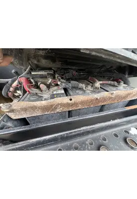INTERNATIONAL 4400 Battery Box