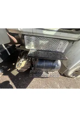 INTERNATIONAL 4400 Battery Box