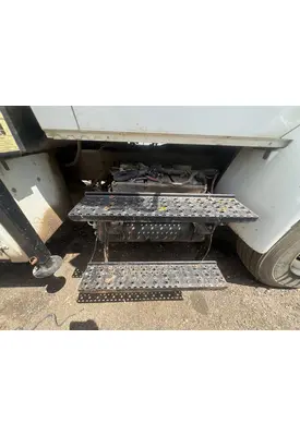 INTERNATIONAL 4400 Battery Box
