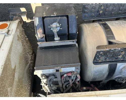 INTERNATIONAL 4400 Battery Box