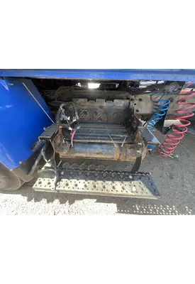 INTERNATIONAL 4400 Battery Box